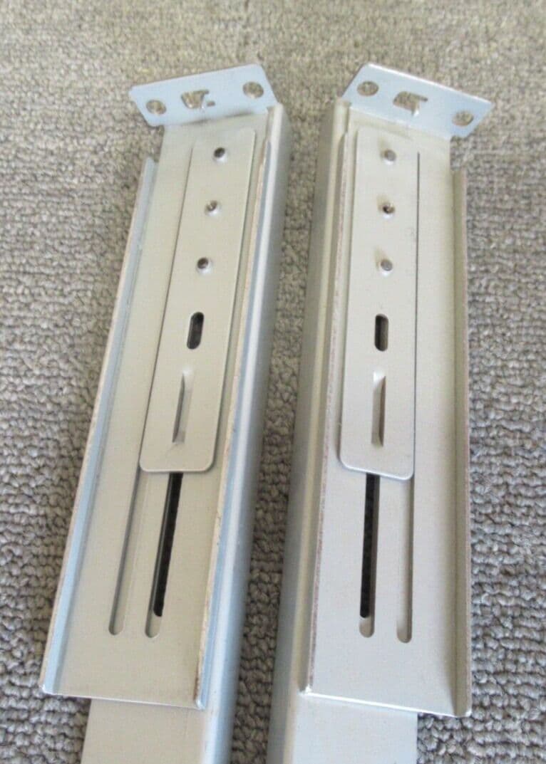 IBM 32P9203 32P9205 xSeries X330 X335 1U Left & Right Rackmount Rail Kit