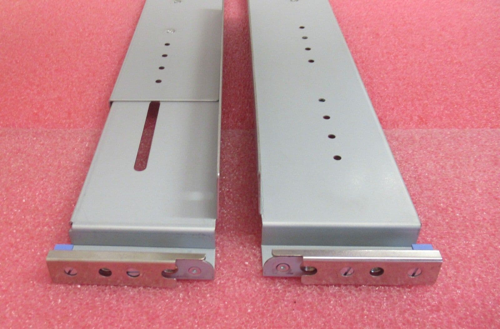 IBM 45W8837 45W8838 Left & Right 2U Rackmount Rail Kit For Storwize v3700