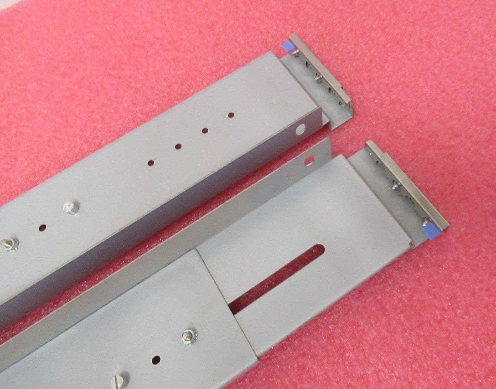 IBM 45W8837 45W8838 Left & Right 2U Rackmount Rail Kit For Storwize v3700