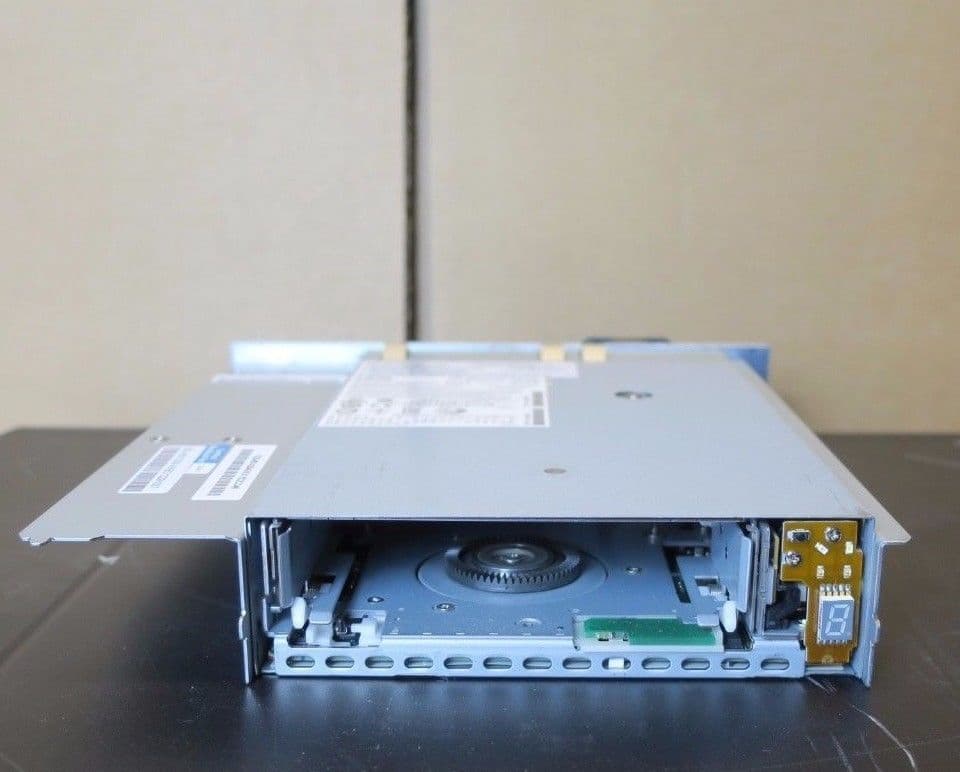 IBM 46X6073 LTO5 Ultrium 5H 1 5/3 0TB SAS HH V2 Backup Tape Drive In Tray