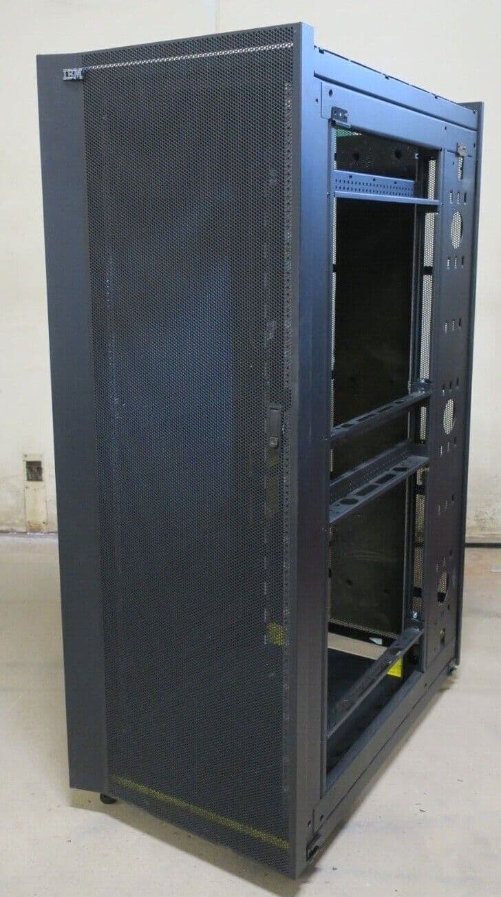 IBM 7014-T00 36U Server Network Rack Cabinet Enclosure 1098 x 644mm ...