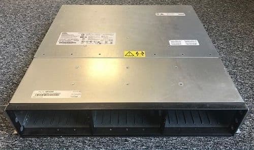 IBM DS3524 Storage System 69Y0259 24x 2.5" Hard Drive Bays 2x FC Controllers