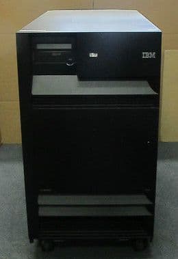 IBM eServer iSeries 9406M 18GB x 26 SCSI, 35GB x 18 HDD, 5 Cards Storage Server