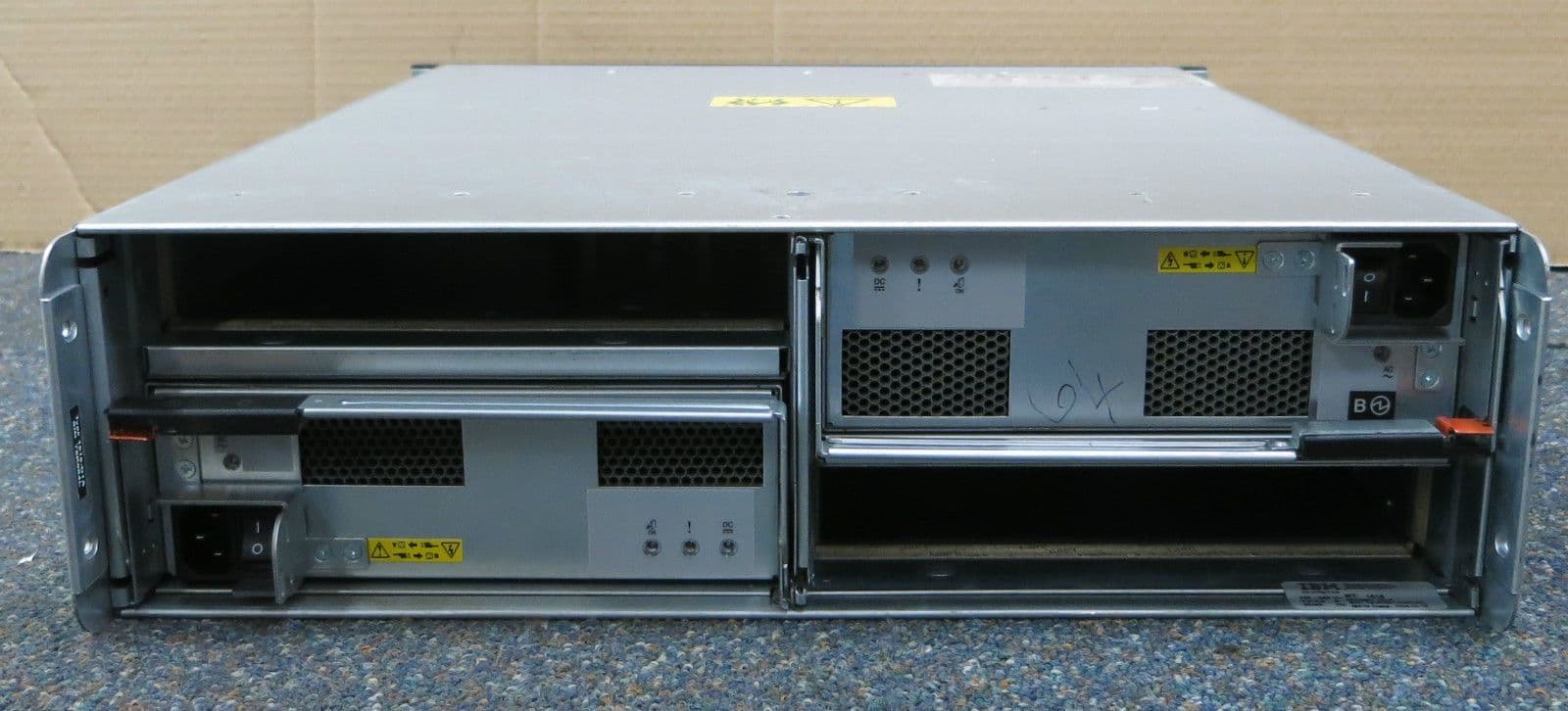 IBM EXP5000 Expansion Unit Storage Array Shelf 1818D1A 46C8815 With
