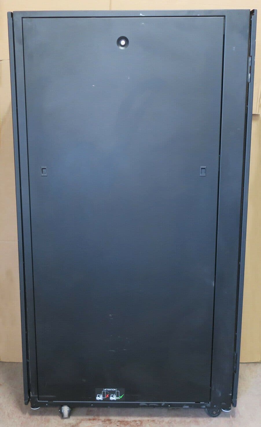 IBM Intelligent Cluster 42U 1100mm Enterprise V2 Dynamic Rack Cabinet ...