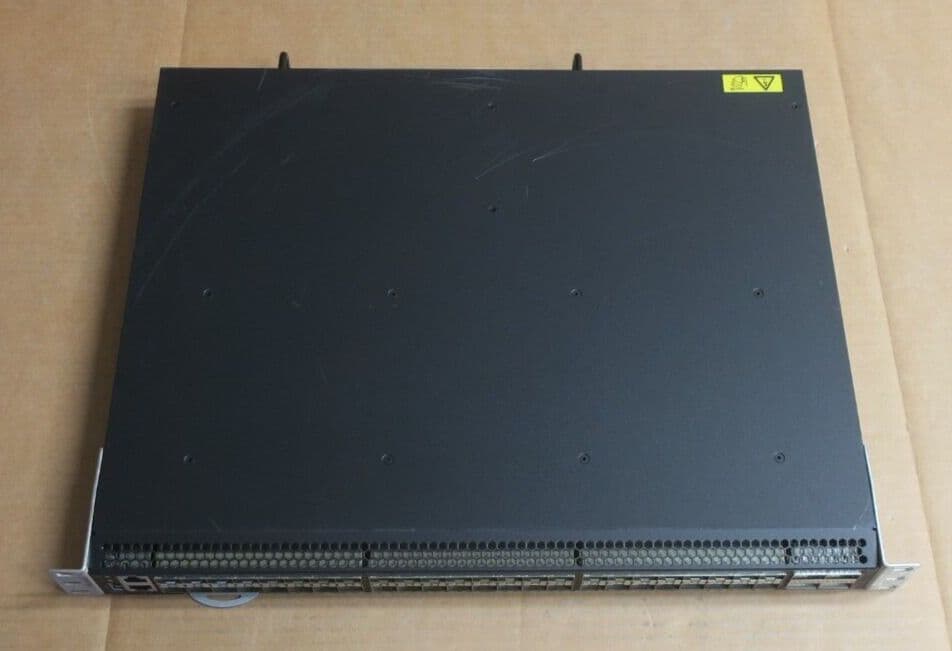 siiiさま専用 IBM SAN64B-6 48x 32Gb SFP 4x QFlex FC Switch 8960-N64 48x