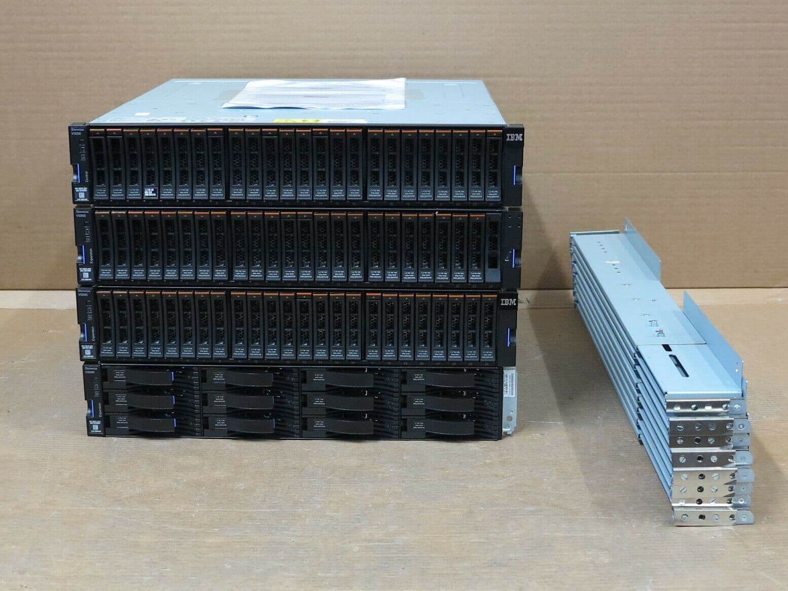 IBM Storwize V5000 8GB FC Storage Array 3 x Expansion Shelves 123 3TB