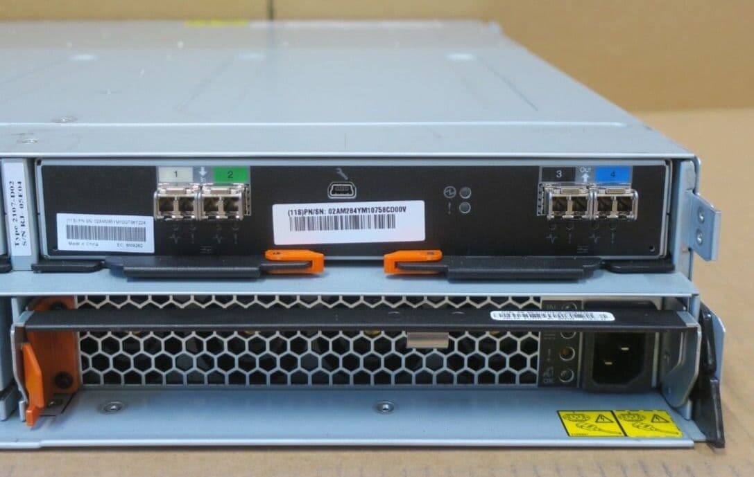 IBM System Storage DS8000 2107-D02 24x 2 5