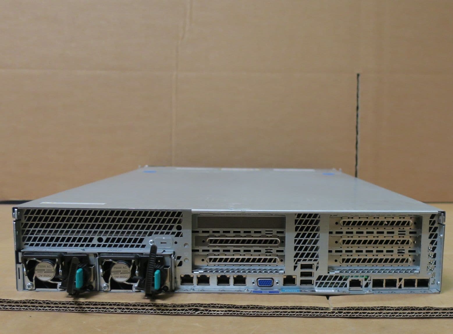 クリエータ用 E5-2630v3×2 QuadroK2000 32G SSD+ クリエータ用 E5-2630v3×2 QuadroK2000 32G SSD+
