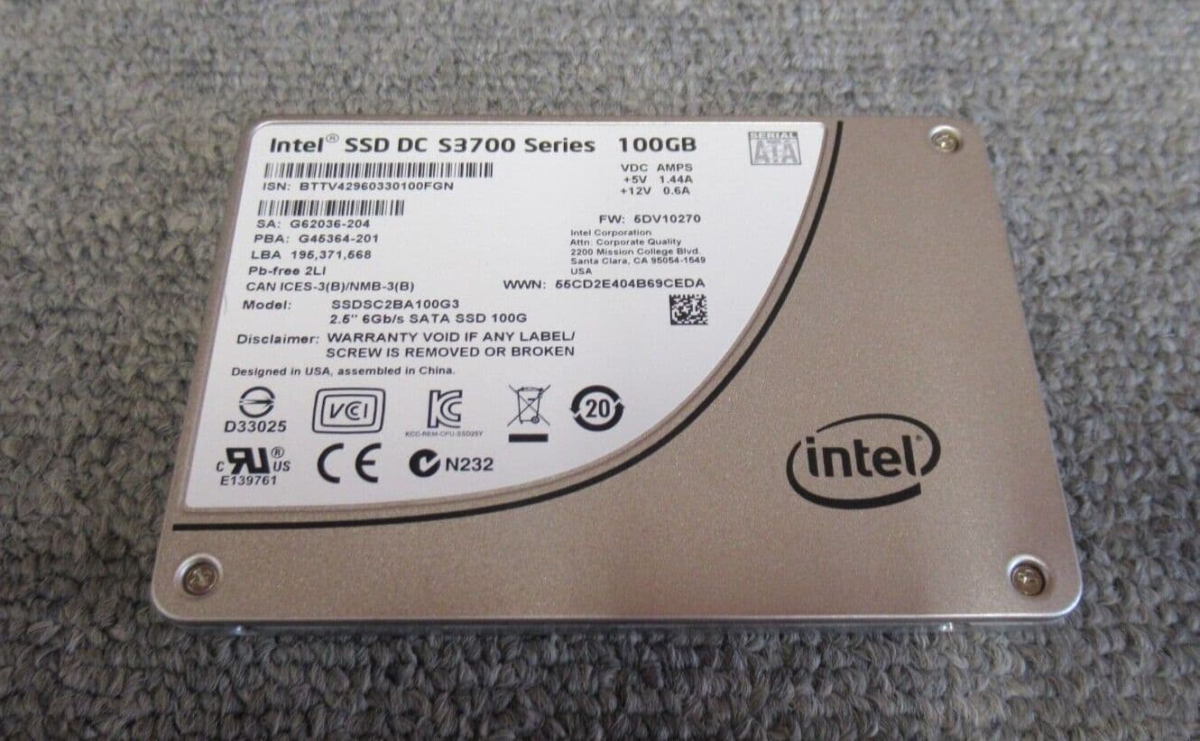 Intel DC s3700 100GB Series sSD sATA 6,4 cm 2.5 Intel DC s3700 100GB Series sSD sATA 6,4 cm 2.5