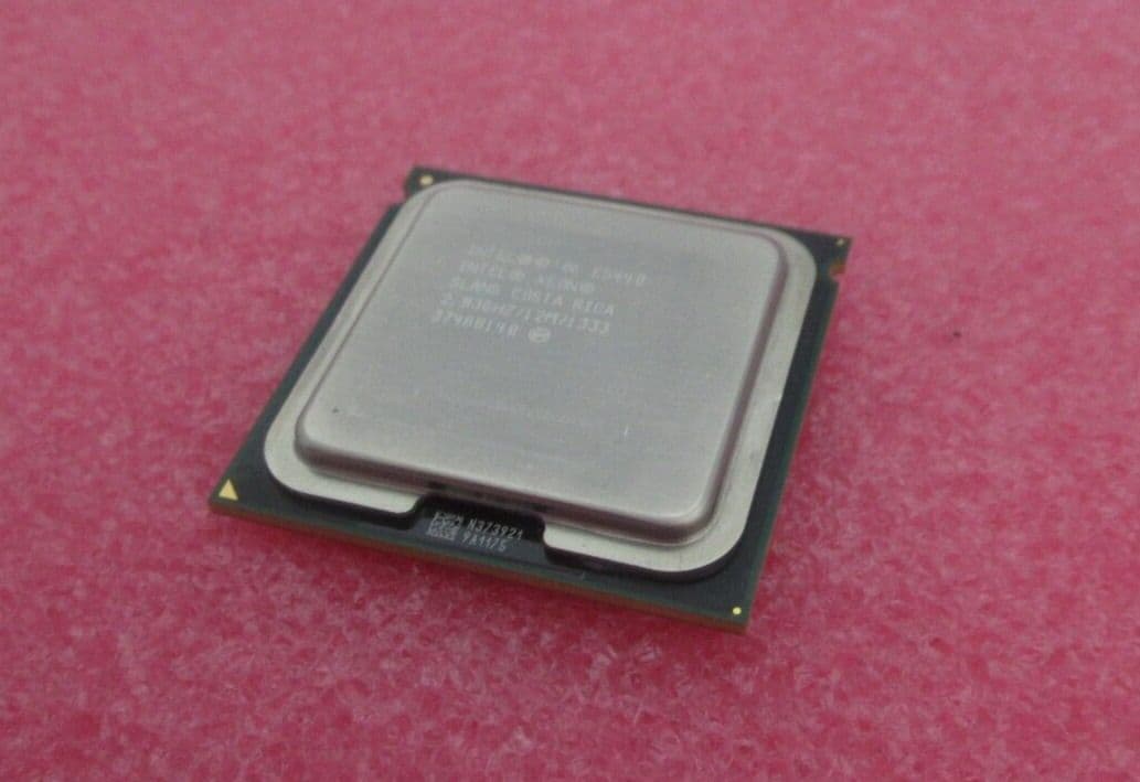 Intel Xeon E5440 Quad-Core 83GHz 1333MHz FSB 12MB LGA771