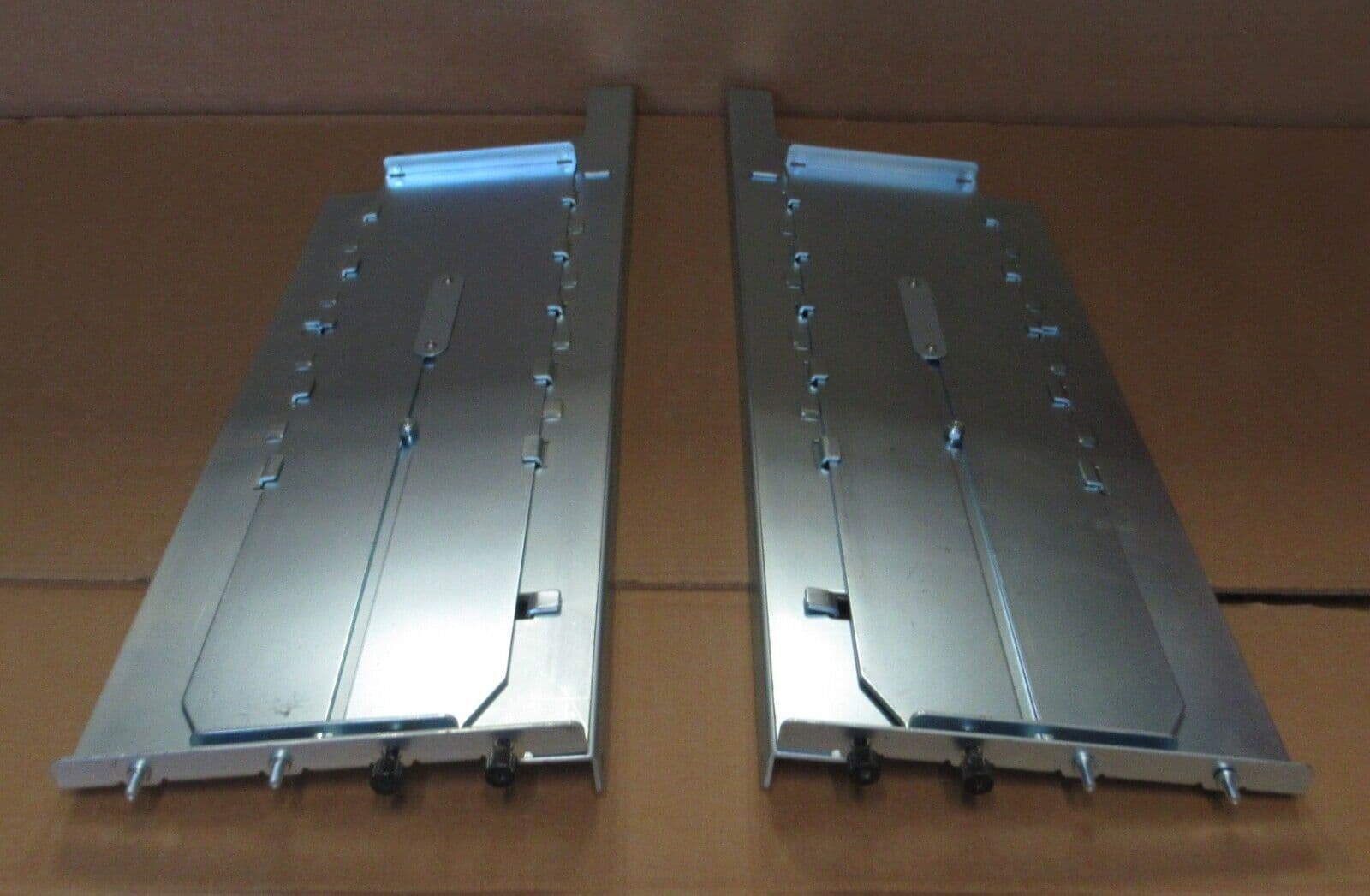 Left & Right 4U Adjustable L-shaped Rack Mount Server Mounting Rail Kit