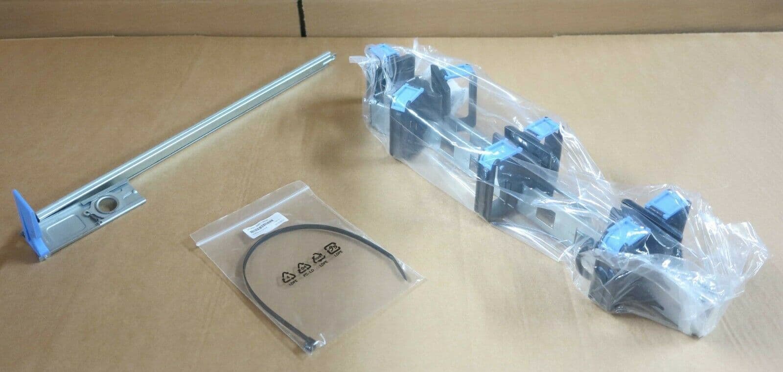 Lenovo 2U Cable Management Arm CMA Kit for Toolless Slide Rail 00YK496