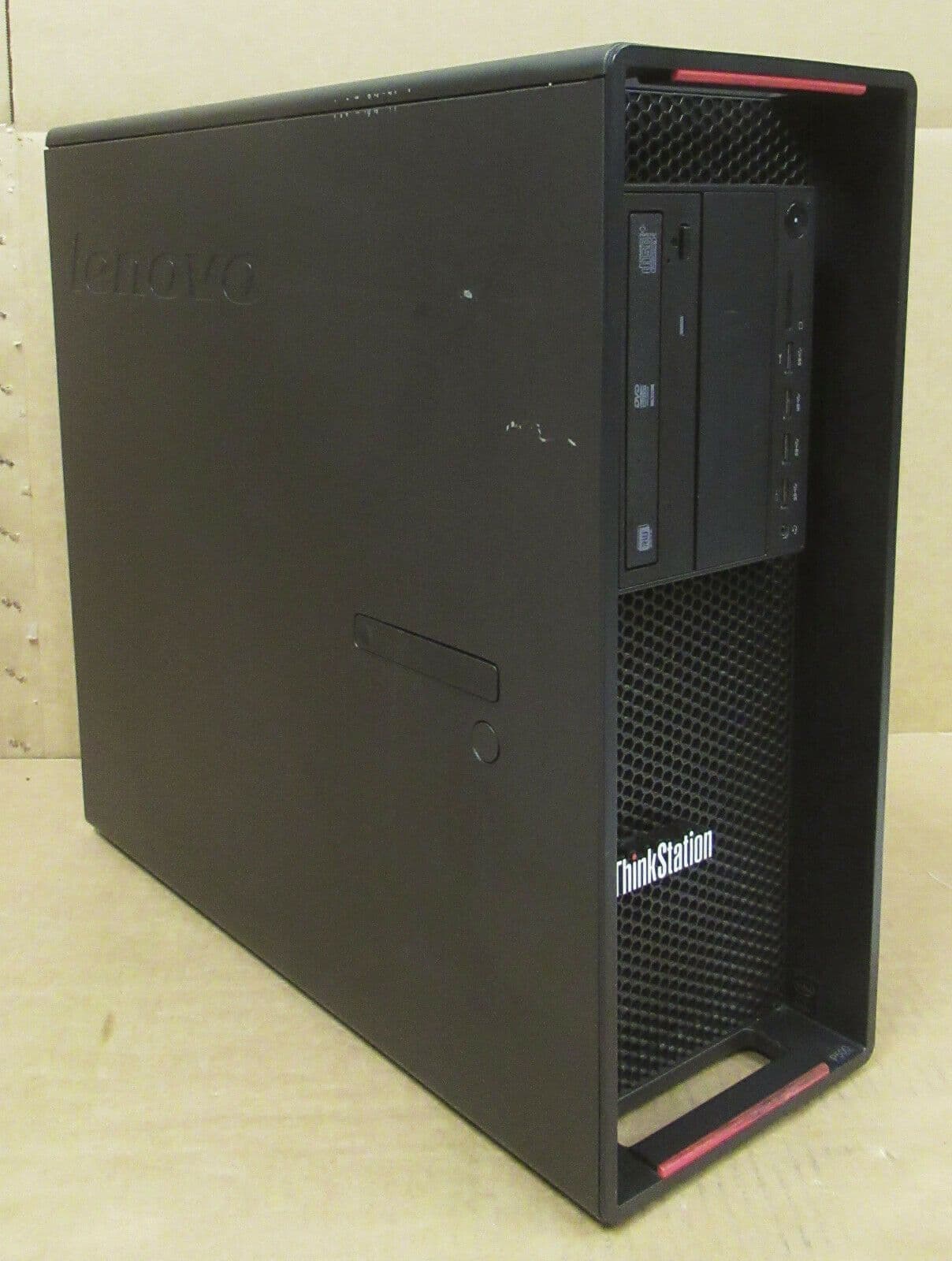 Workstation Lenovo ThinkStation P500 Xeon - E5-2660 V3 - RAM 64 GB Ddr4 Ssd 500 Gb Grafica Nvidia Nvs 510 2gb 10 X 26 Ghz Windows 10 Pro Licenza Ricondizionato
