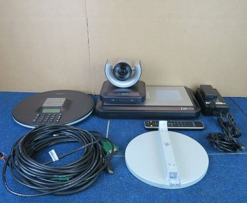 LifeSize Room 200 - High Definition Video Conferencing Full System 440-00037-901