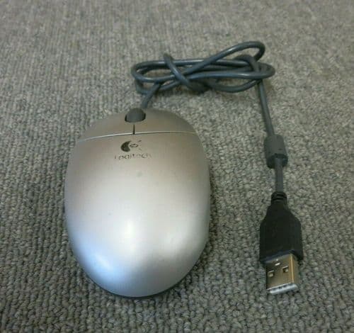 Logitech M-UR55a 830987-0000 USB Wired 3 Button Grey Optical Scroll Wheel Mouse