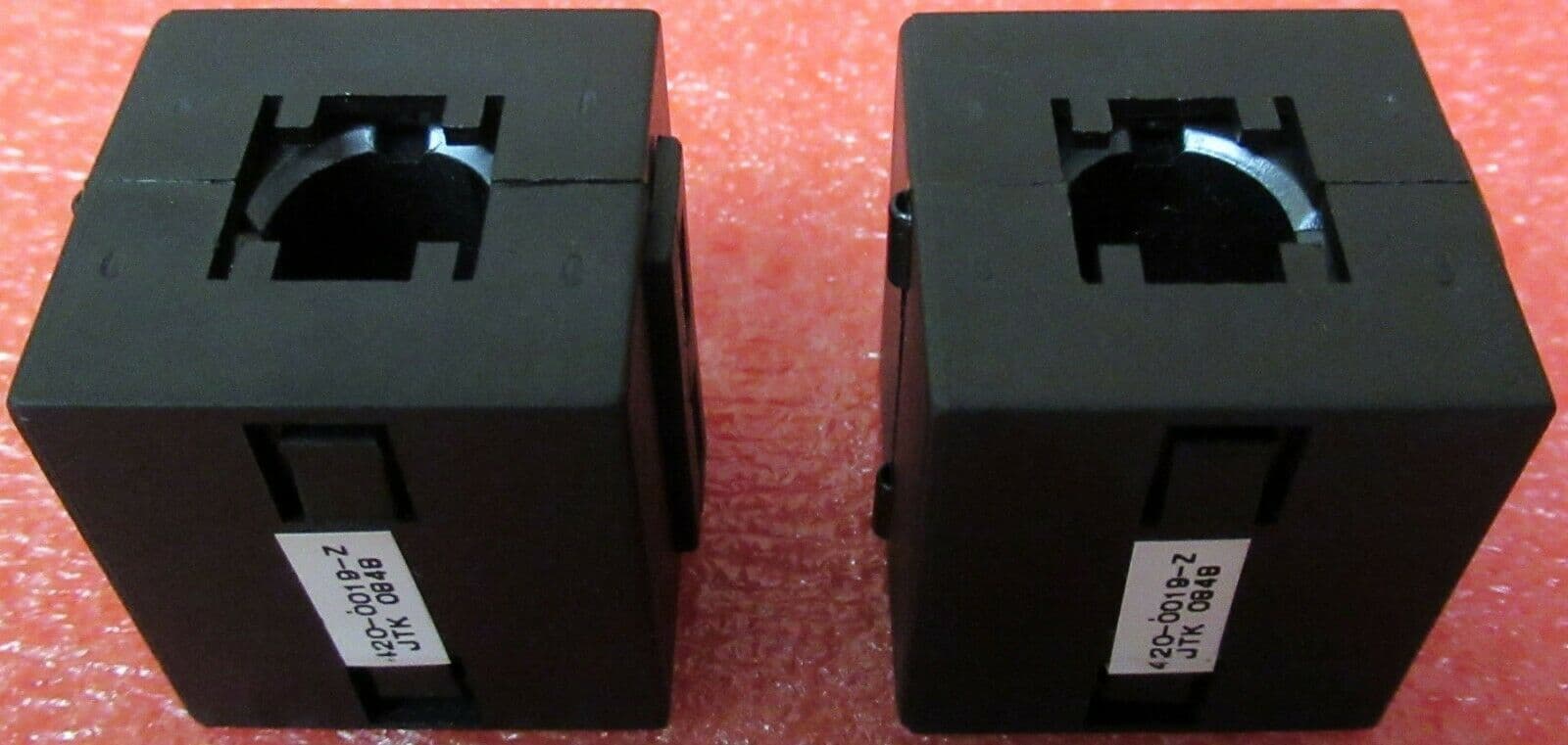 Lot Of 2 x APC UPS AP420 Ferrite Cable Management Rings For 10BT Network Cables