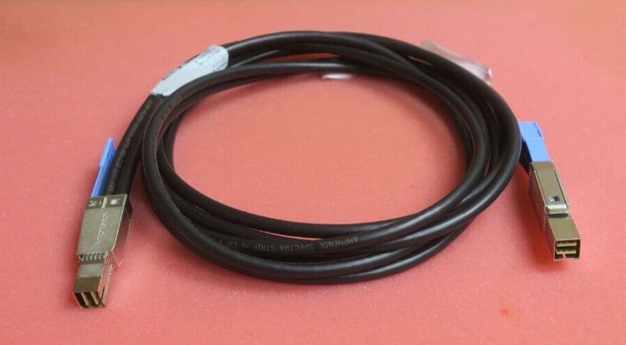 Microchip MiniSAS HD to MiniSAS HD SFF8644 12Gb/s Cable 2M 2282600R