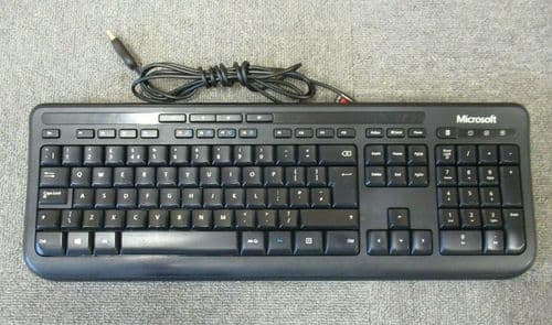 Microsoft 1576 X880609-003 Black Wired USB Computer Keyboard 600