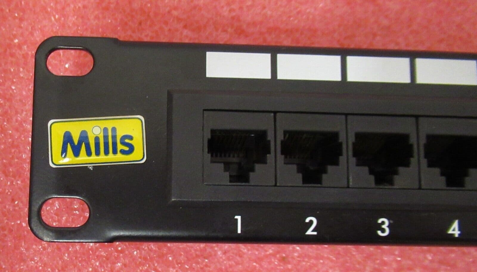 Mills 24 Port Cat5e RJ45 Ethernet 19