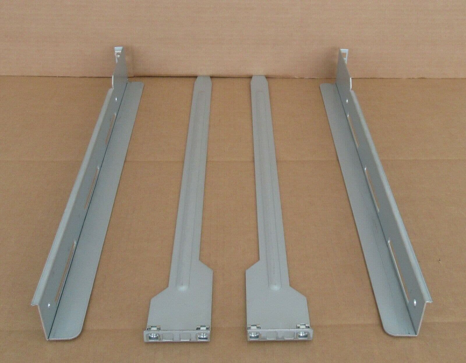 NetApp DS2246 DS4246 Disk Shelf Rackmount Rail Kit L R 404-00077 404-00078