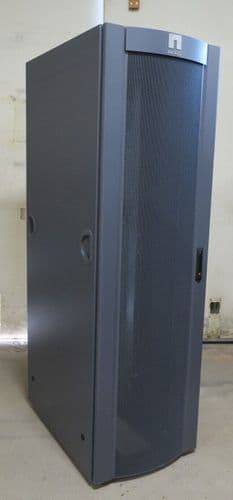 NetAPP NAC-0501 42U 19" 620mm x 910mm Server Storage Rack Cabinet Enclosure
