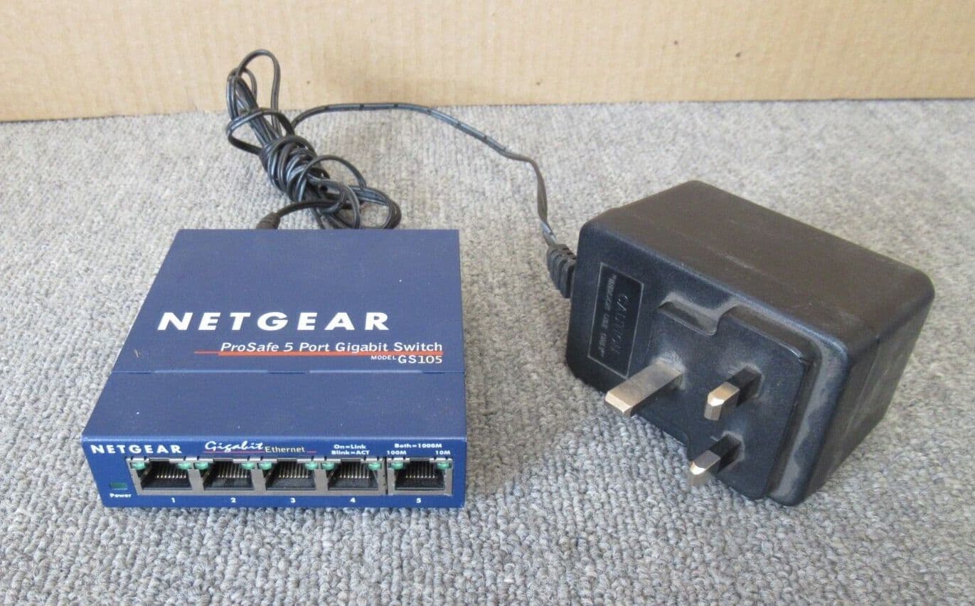 NetGear GS105 ProSafe 5-Ports RJ45 Gigabit Ethernet Unmanaged Desktop ...