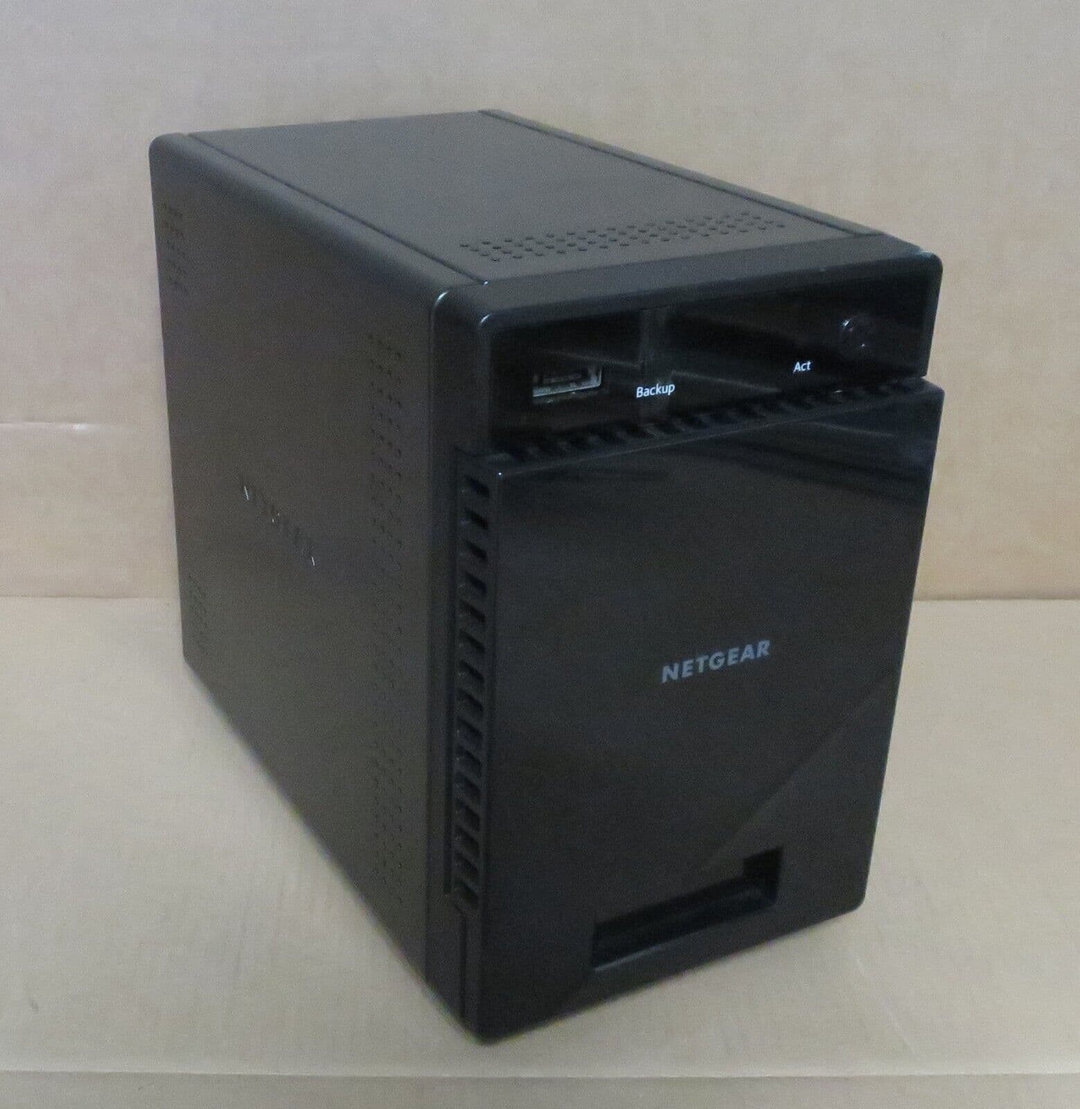 Netgear RN31400 RND-4C 4x 3 5