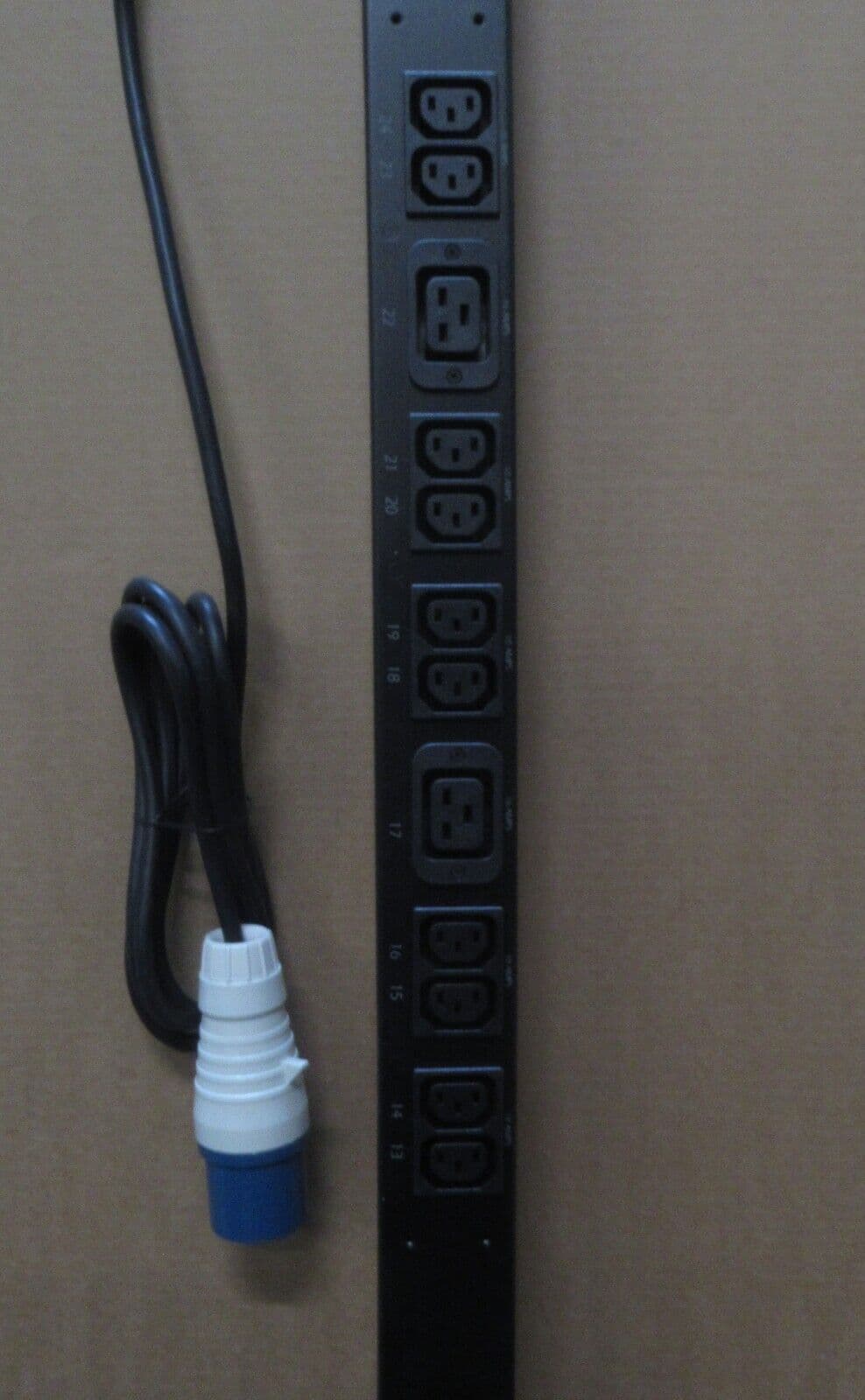 NEW APC AP7554 Basic Rack Power Distribution Unit PDU 0U 16A 230V 20x ...