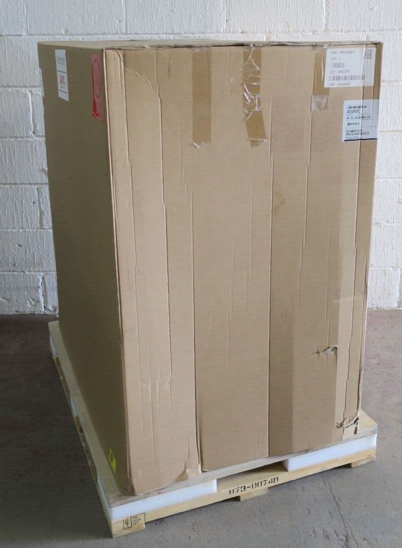 NEW APC AR3104 Netshelter SX 24U SRT1000RMXLI 1kVA UPS AP9565 PDU Rack ...