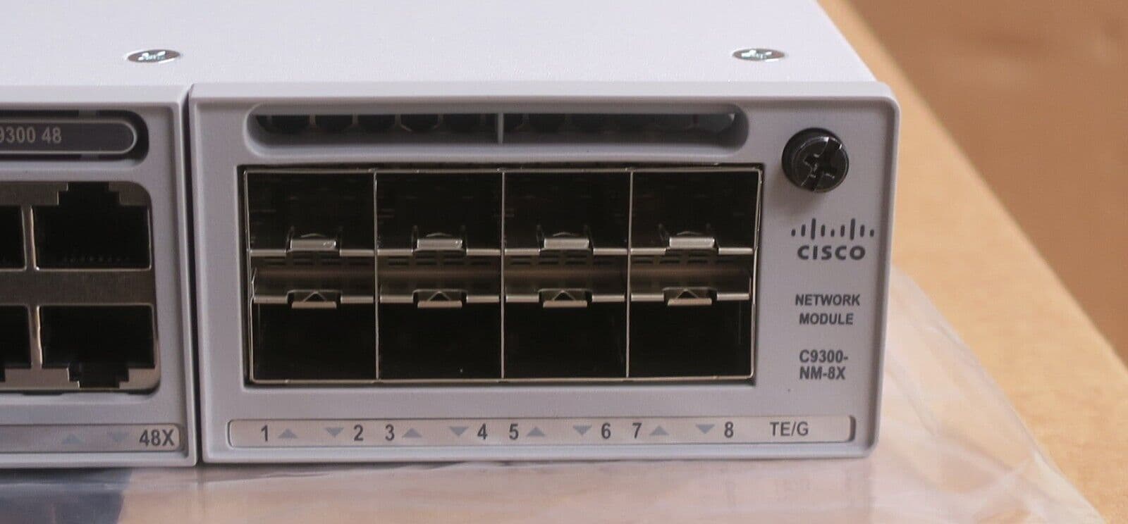 1gbe Rj45 New Cisco Catalyst C9300-48T-E 48x 1GbE RJ45 Switch C9300-NM-8X Module ...