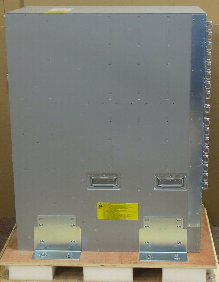 NEW Cisco MDS 9718 Multilayer Director 16x Line-Card 2x