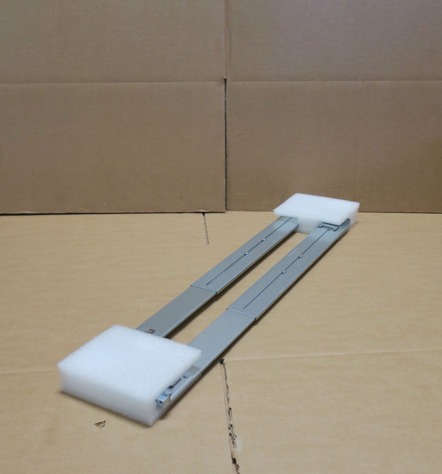 NEW Cisco UCSC-RAIL-2U 2U Rack Rail Mount Kit For C210 M1 M2 C240 M3 ...