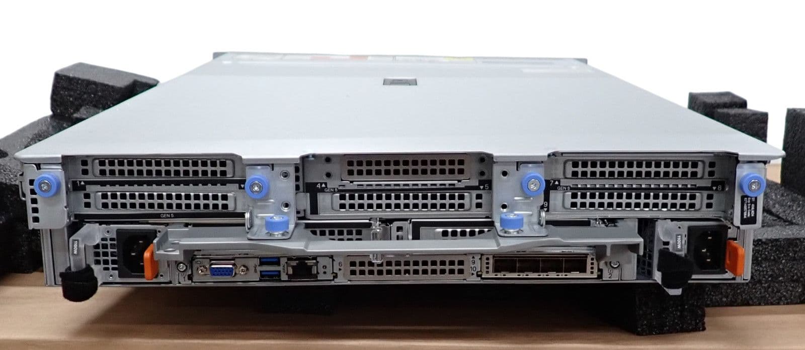 NEW Dell PowerEdge R770 2x 16C Xeon 6515P 64GB Ram 480GB SSD 16-Bay 2U ...