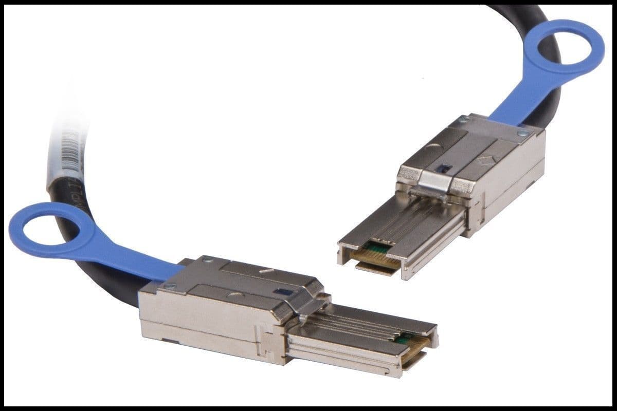 New Dell SFF8088 to SFF8088 Mini SAS Cable 6m External pn 39DVK for