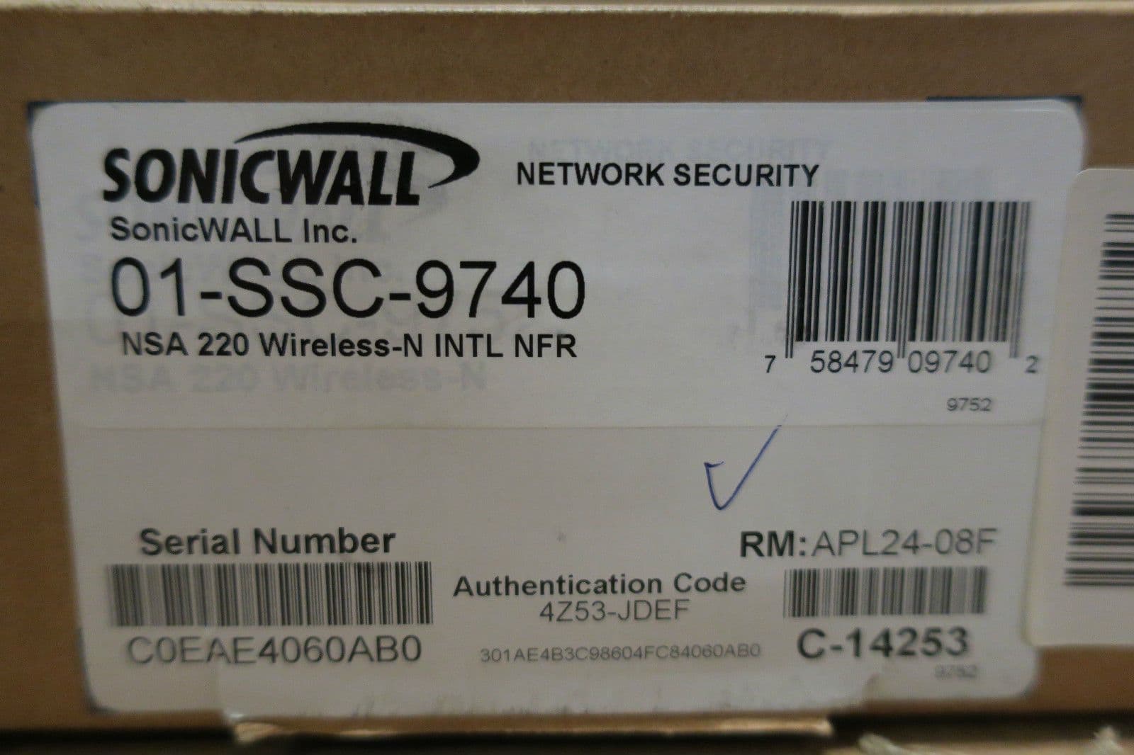 NEW Dell SonicWALL NSA 220 01SSC9740 Wireless N Intl NFR Security