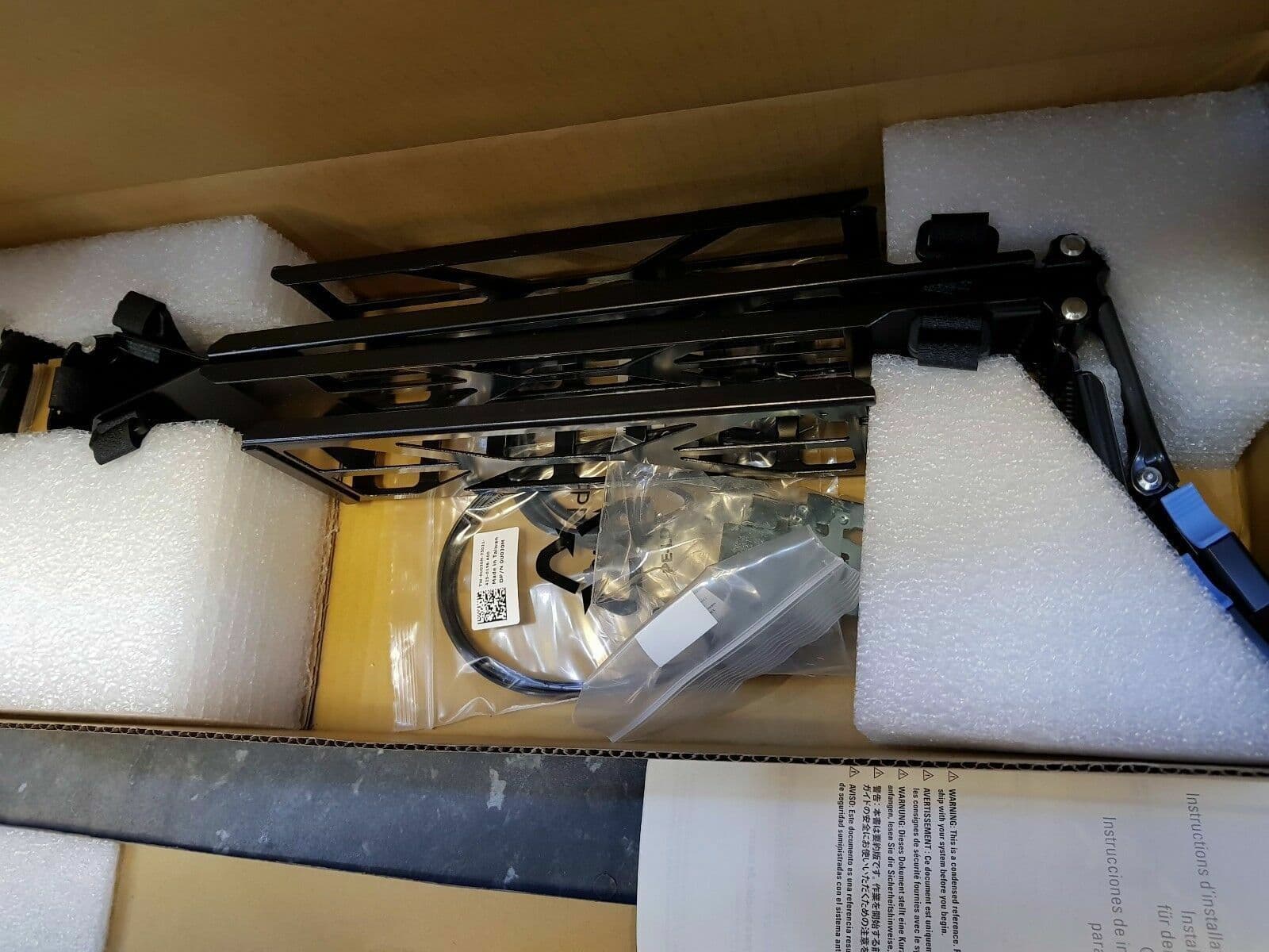 NEW DELL YF1JW 2U CABLE MANAGEMENT ARM KIT FOR POWEREDGE R720