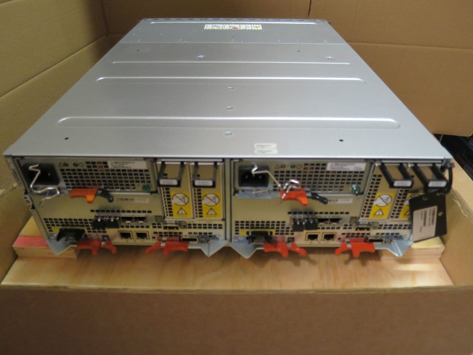 NEW EMC VNX 5100 SAN Storage System Complete w/FLARE OS 15 x V4VS15600 7 2TB