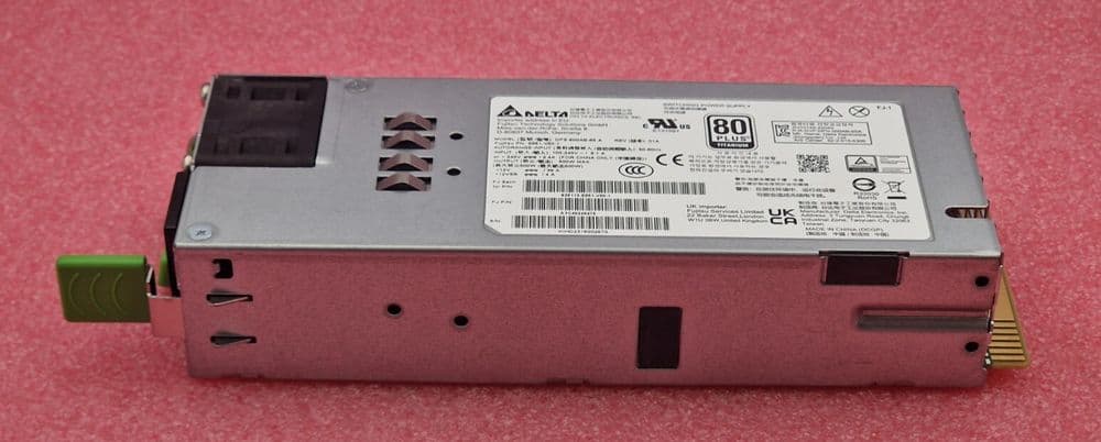 Fujitsu py-pu501 modular psu | 500w platinum | hot-plug redundant | za primergy strežnike | strežniški napajalnik 2 Fujitsu modular psu 500w strežniški napajalnik stranski pogled