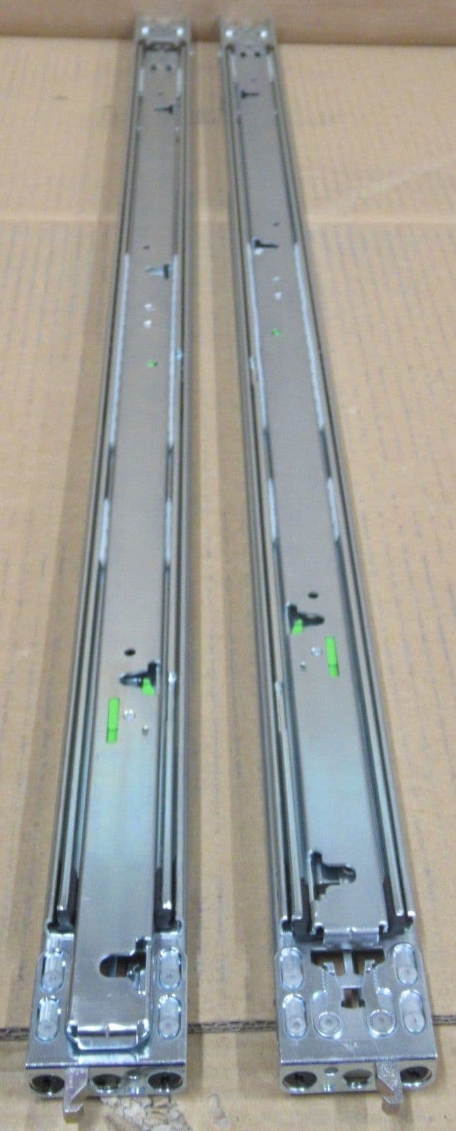 New Fujitsu A3C40170096 RMK F1-C S7 LV Rack Mounting Kit for RX300 RX200 S7