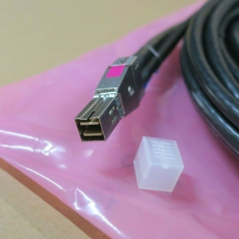 New Fujitsu CA723146001 SFF8644 To SFF8644 6 Metre External MiniSAS HD Cable