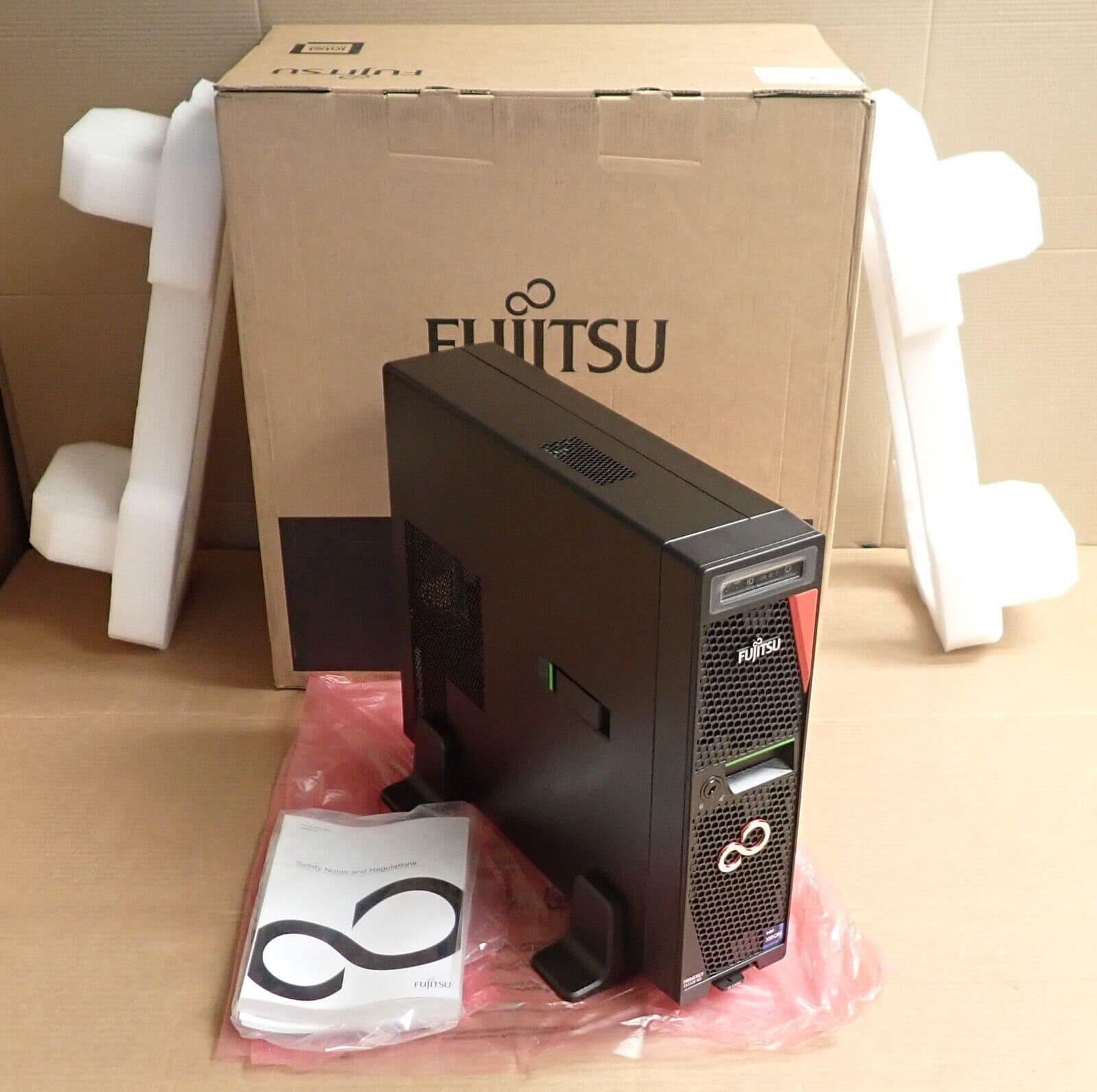 NEW Fujitsu Primergy TX1320 M5 Six-Core E-2356G 32GB RAM 4x SFF