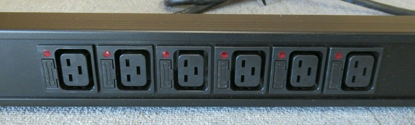New G4 Power 6 Way Horizontal Rack Mount IEC C19 PDU With 32A Commando Plug