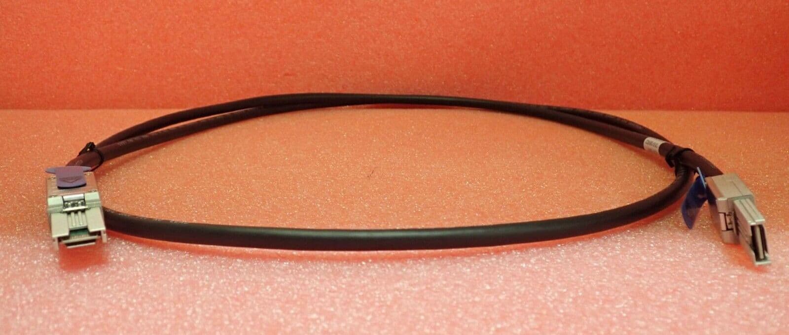 Câble Mini SAS SFF-8088 Vers 8088 2m EMC Amphenol - Pour Serveurs Et Stockage, D'occasion En état De Marche