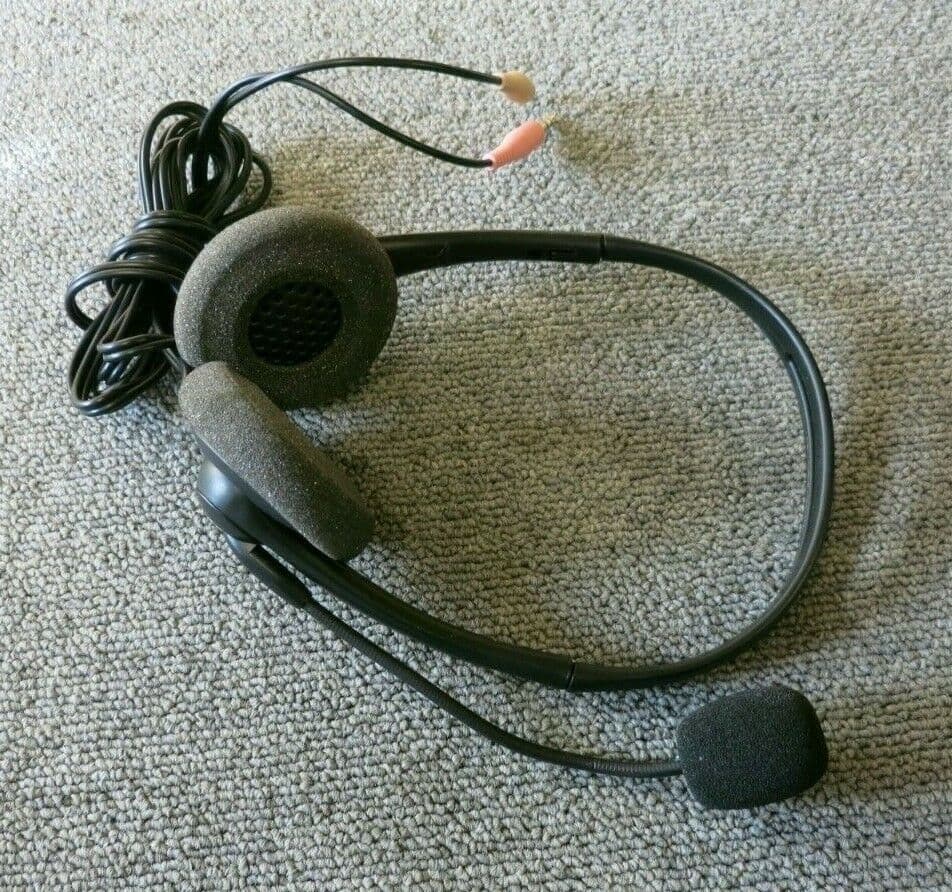 Noisecancelling Stereo Wired OnEar Computer PC Headset With Boom