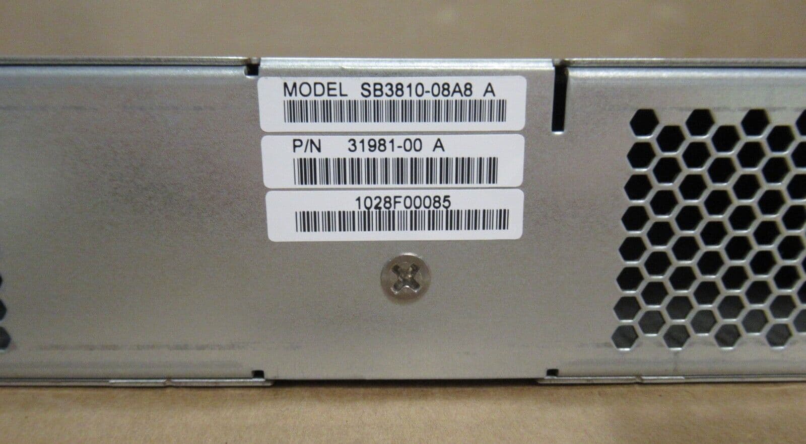 QLogic SANbox 3810 8Port 4Gb Fibre Channel FC Stackable Switch SB381008A8