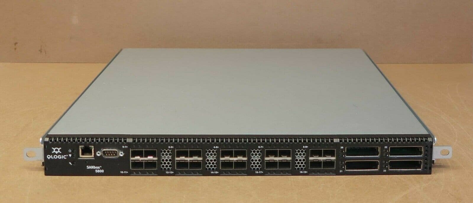QLogic SANbox 5800V 24Port Active 8Gb FC 1U Switch 1x PSU SB5800V08A8