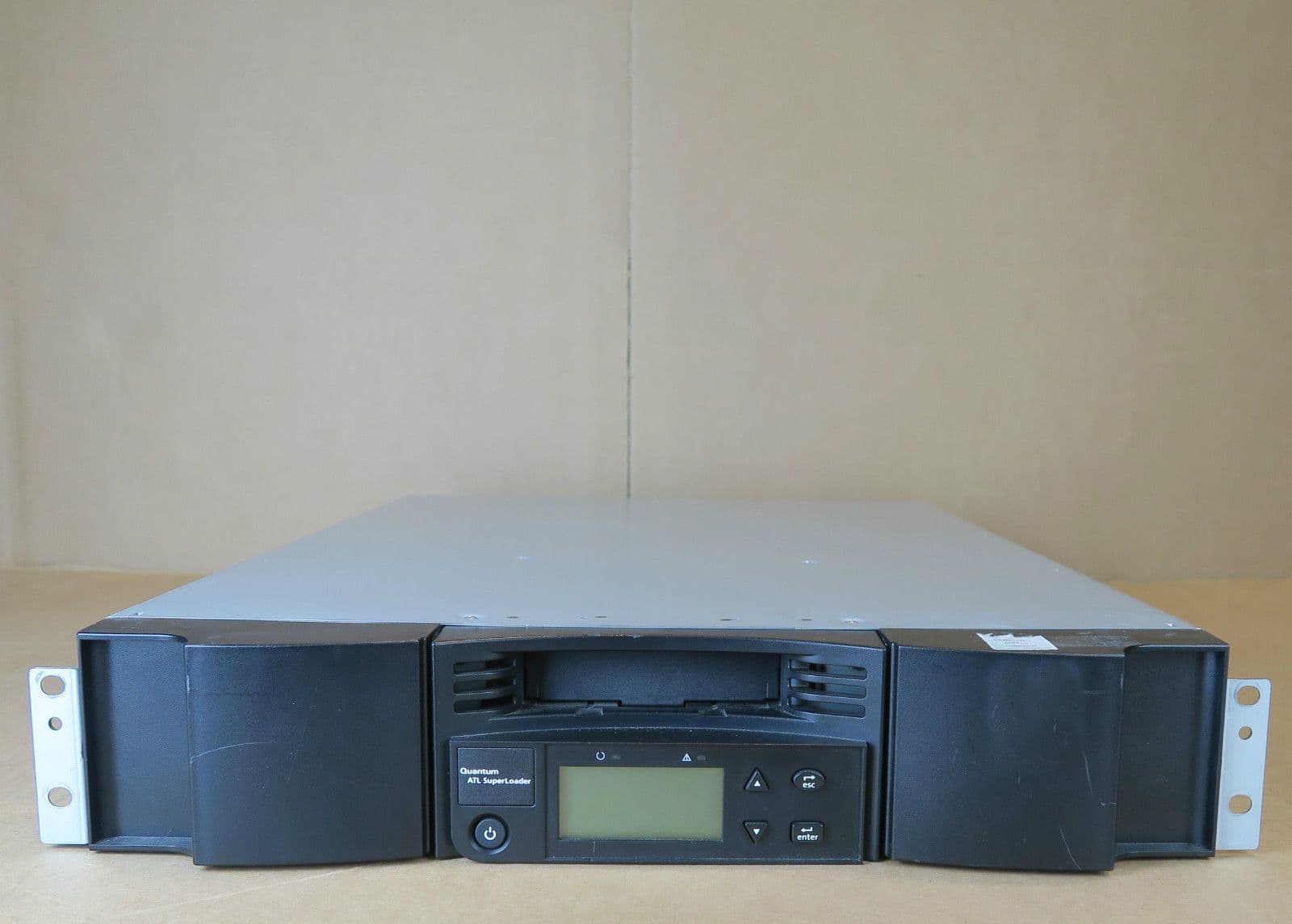 Quantum Superloader 3 L600 ARH22LAYF LTO2 16 Slot Tape Drive
