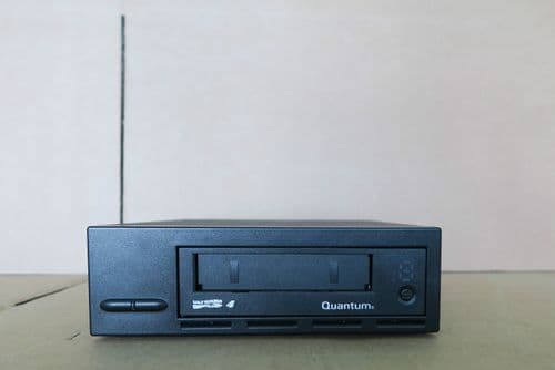 Quantum TC-L42BN External LTO-4 Backup Tape Drive Ultrium 4 SAS 1.6TB TF4200-011