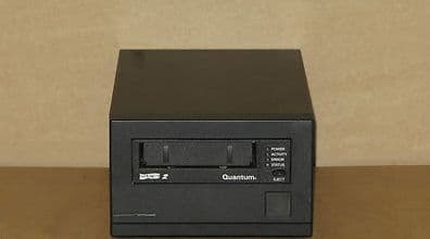 Quantum Ultrium LTO-2 HH External Tape Drive CL1002 TE3200-502 Data Backup